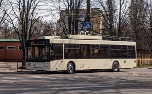 Тролейбус_з_автономним_ходом_№5_в_місті_Кропивницький._2020
